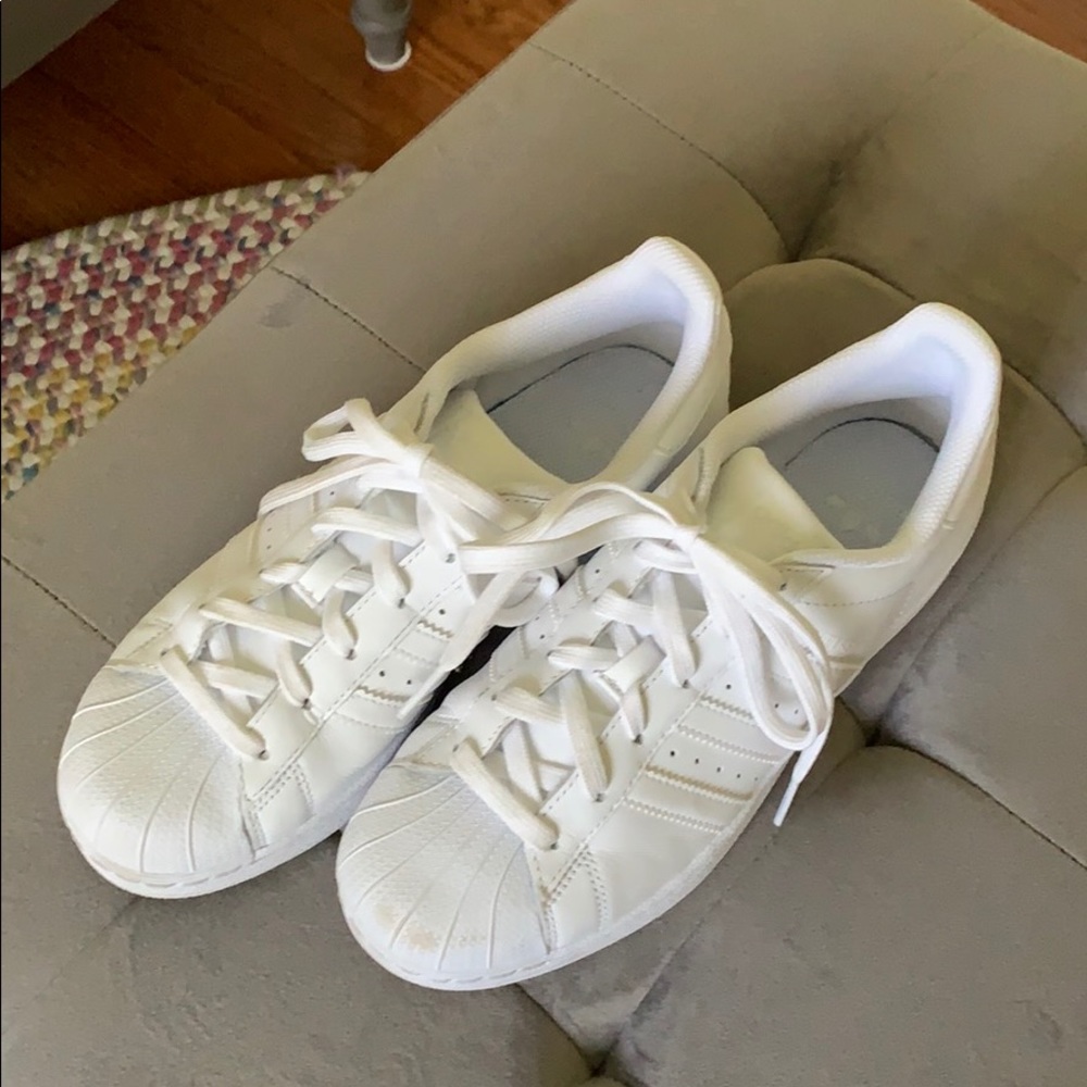 Adidas • size 6
